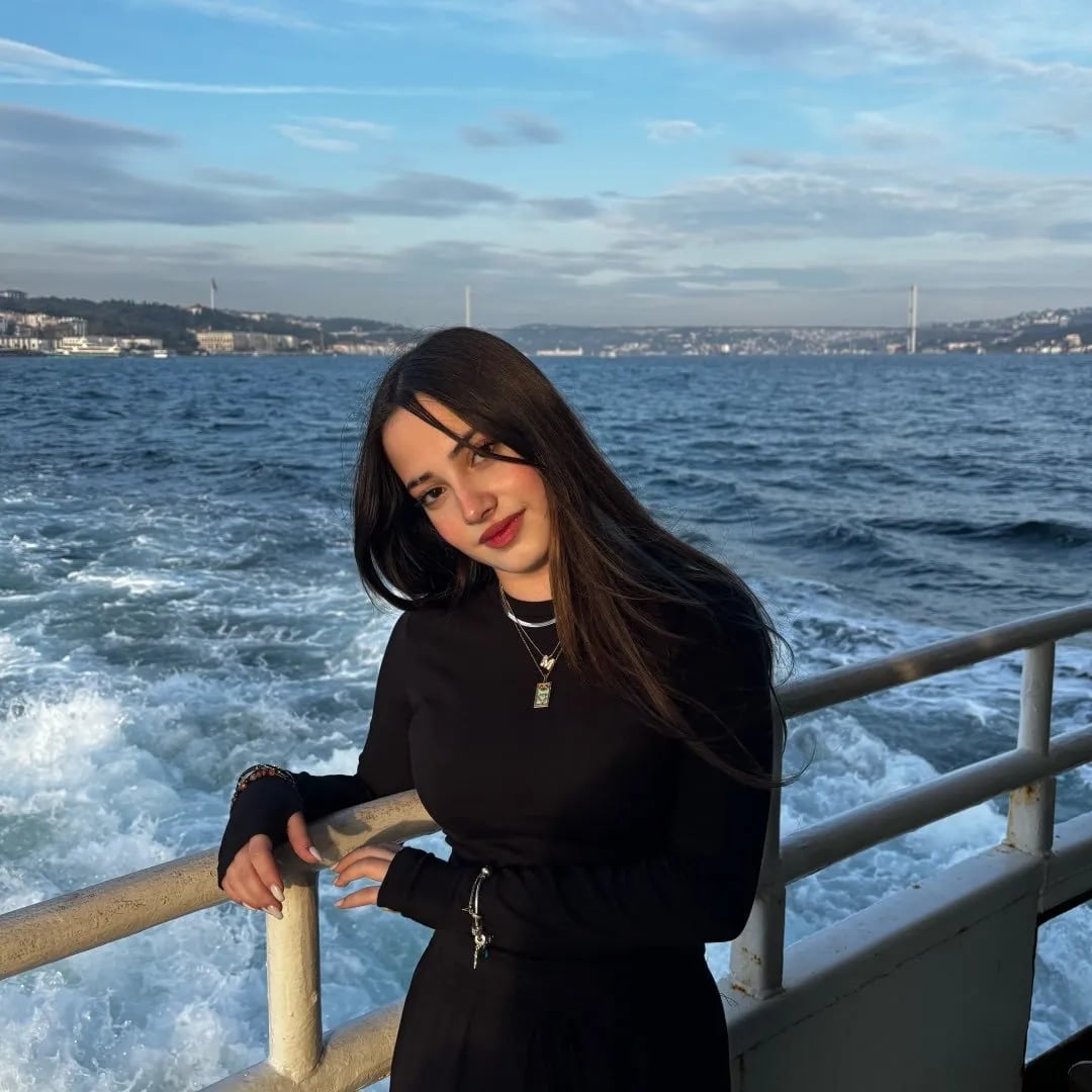 Tanem Özer - Schauspieler (16 alt.) - Profil fotoğrafı ve resmi görsel