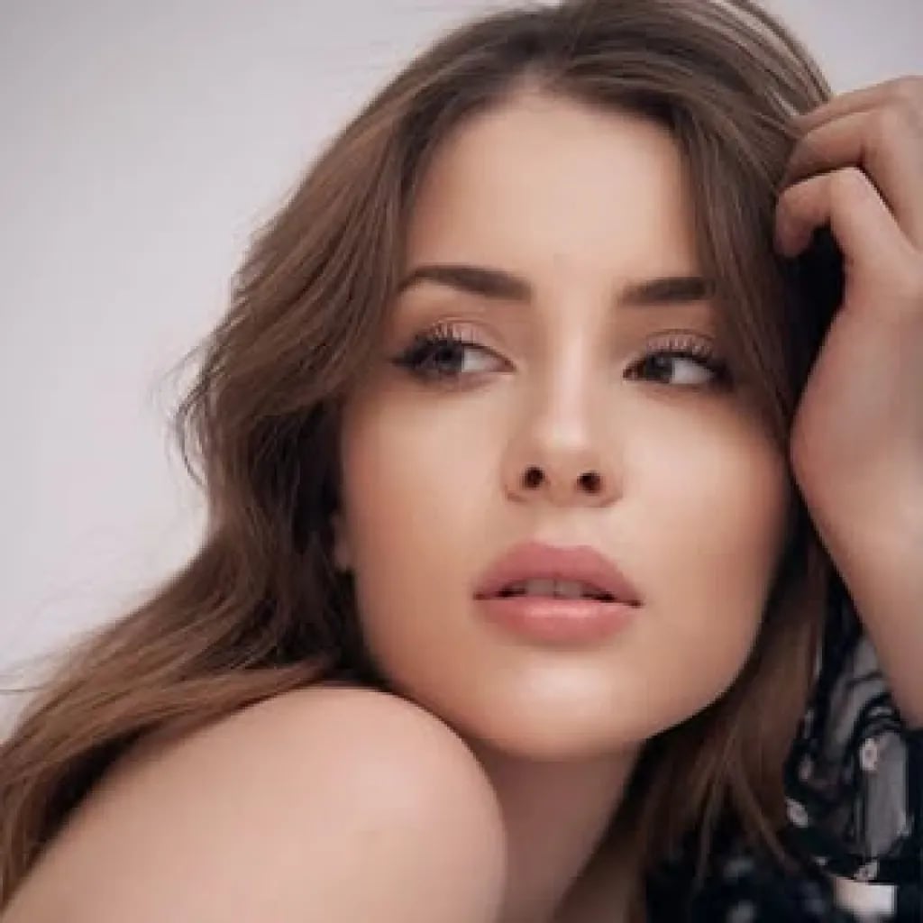 Tuğçe Özbey - Aktyor (27 yaşında) - Profil fotoğrafı ve resmi görsel