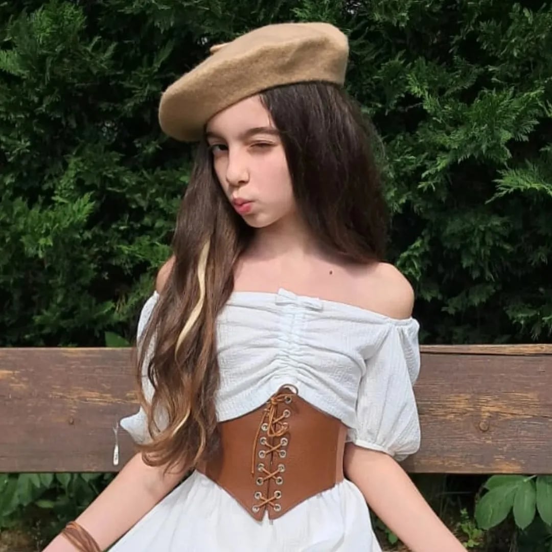 Tuğçe Talu - Aktyor (11 yaşında) - Profil fotoğrafı ve resmi görsel