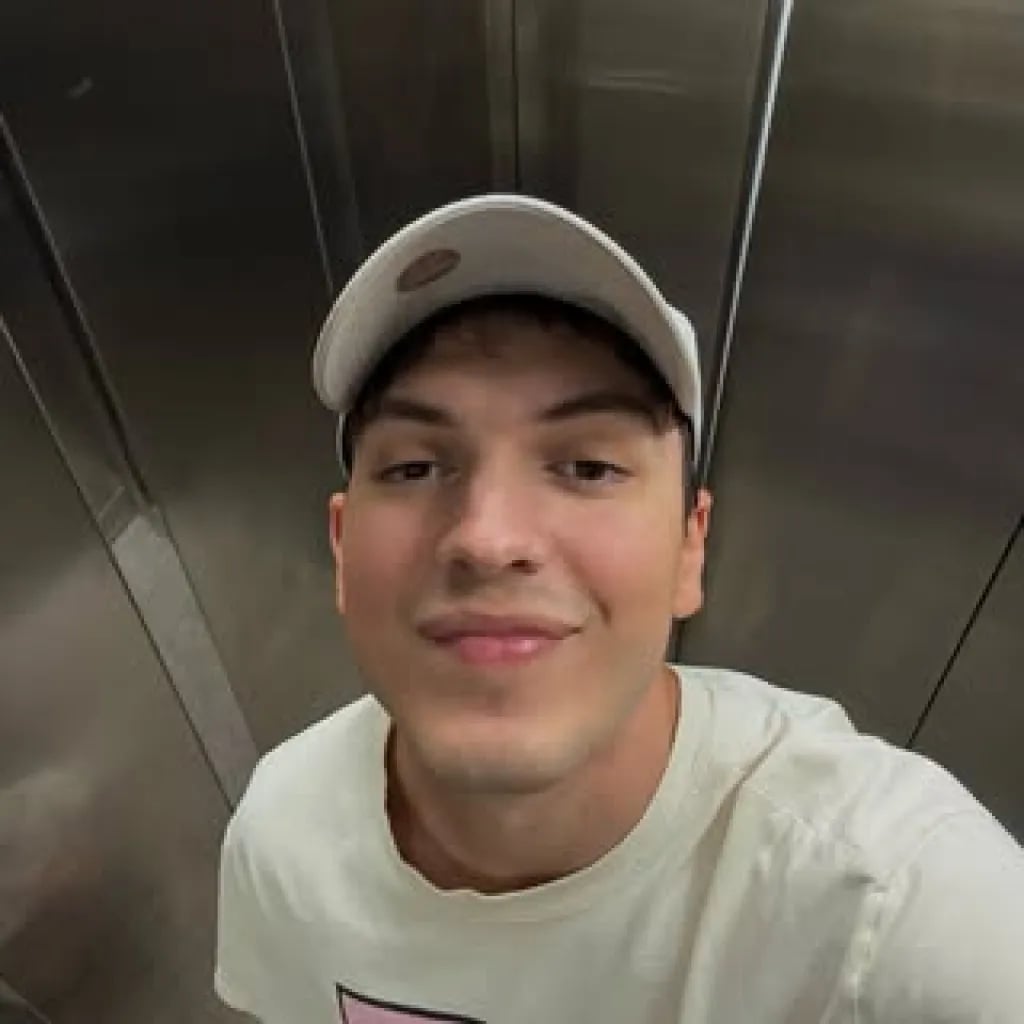 Yusuf Piliç - YouTuber (27 yaşında) - Profil fotoğrafı ve resmi görsel