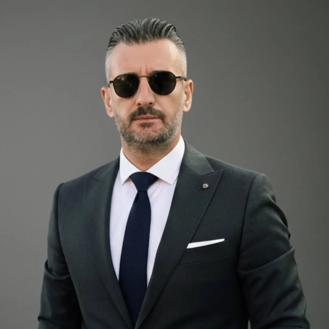 Zafer Kalfa (44 yaşında) - Profil fotoğrafı ve resmi görsel