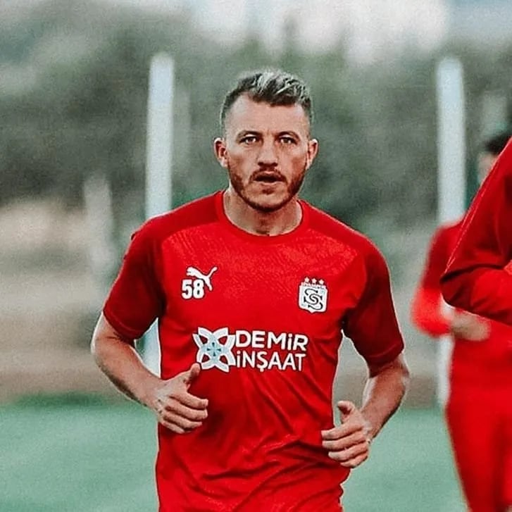 Ziya Erdal (38 yaşında) - Profil fotoğrafı ve resmi görsel