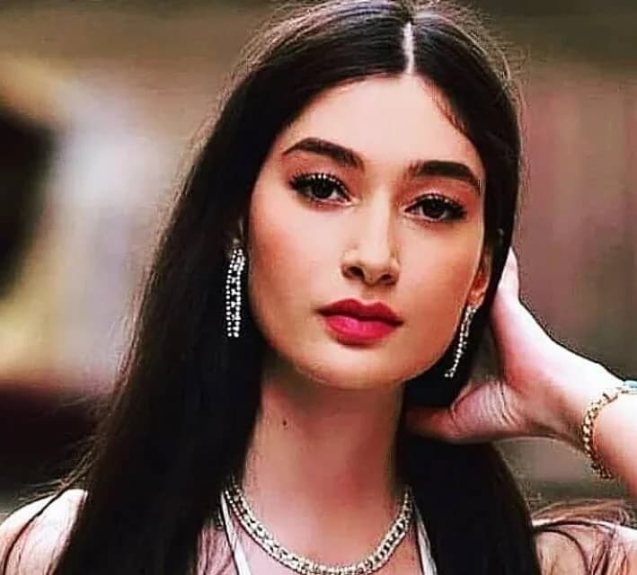 Aleyna Doğan - Oyuncu (25 yaşında) - fotoğraf 4