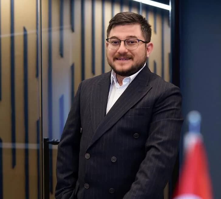 Ali Uğur Aktepe - Politiker (30 yaşında) - fotoğraf 2