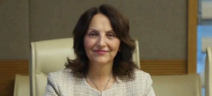 Aliye Timisi Ersever - Politikacı - fotoğraf 2