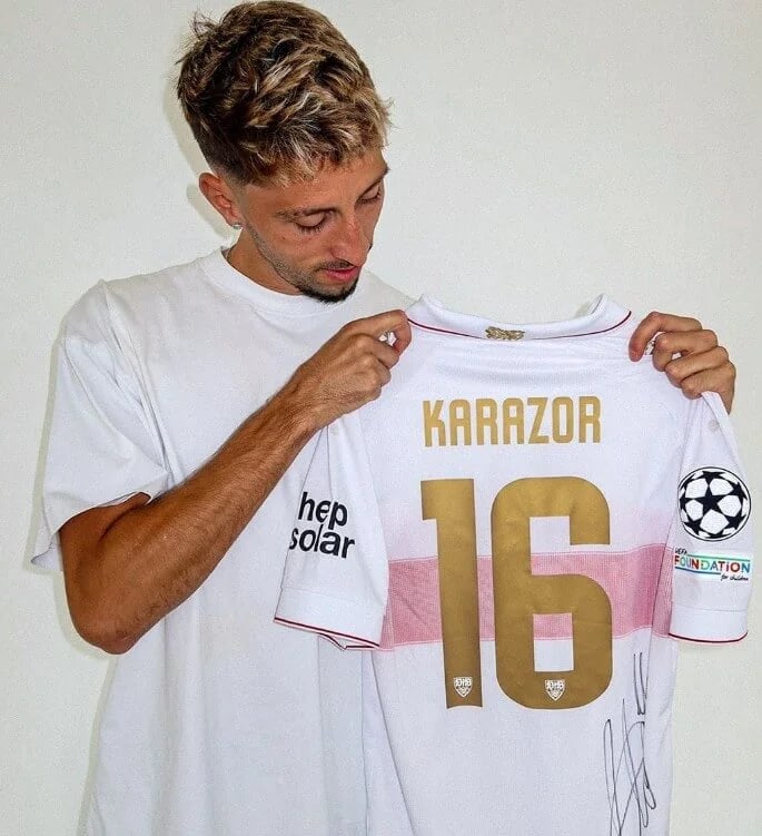 Atakan Karazor - Fußballspieler - fotoğraf