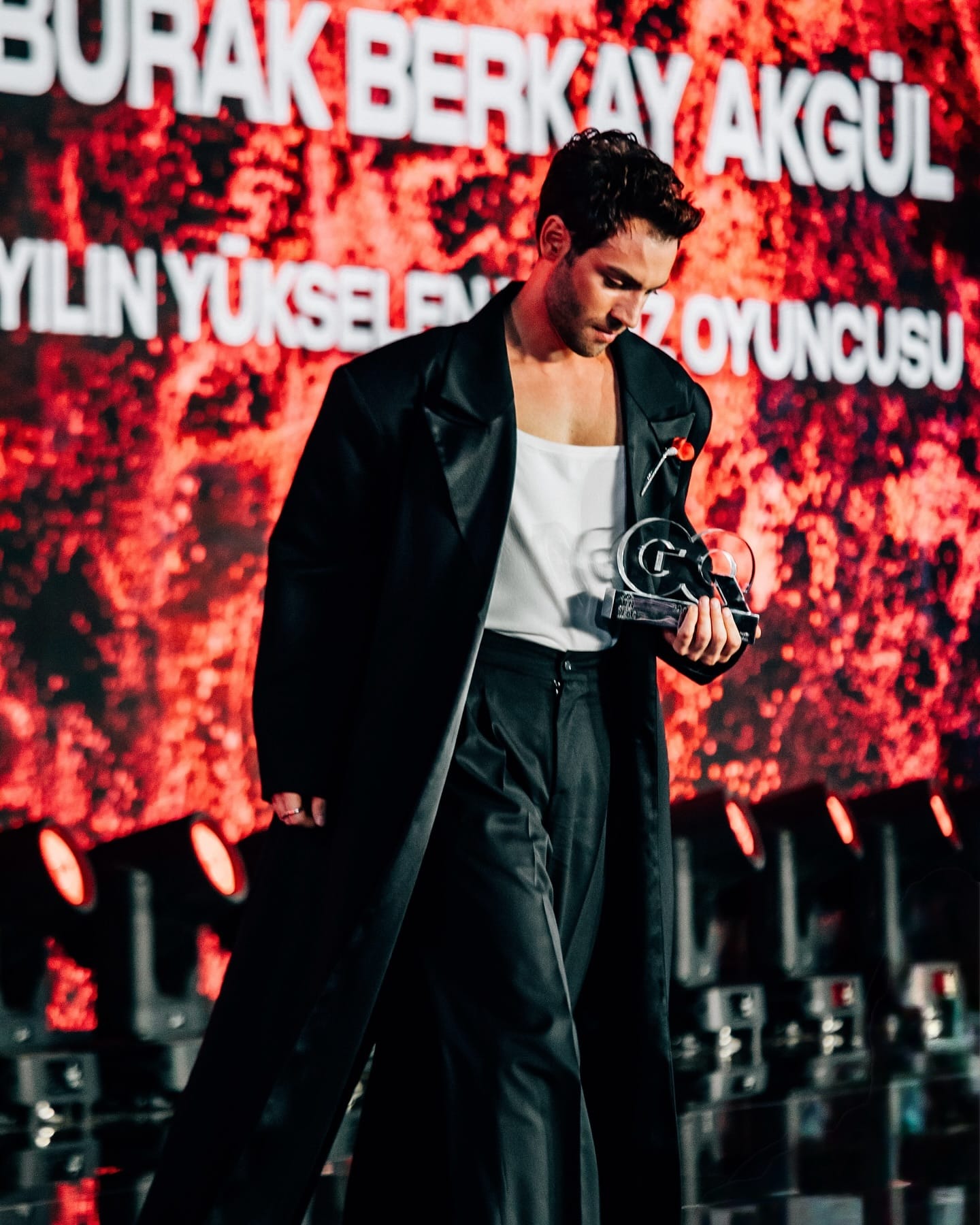 Burak Berkay Akgül - Oyuncu (29 yaşında) - Ana profil fotoğrafı ve resmi görsel