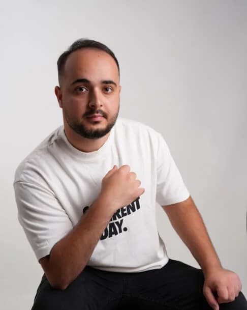 Burak Özcan - Sänger (22 yaşında) - fotoğraf 4
