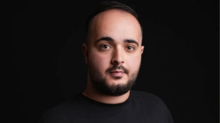 Burak Özcan - Sänger (22 yaşında) - Ana profil fotoğrafı ve resmi görsel