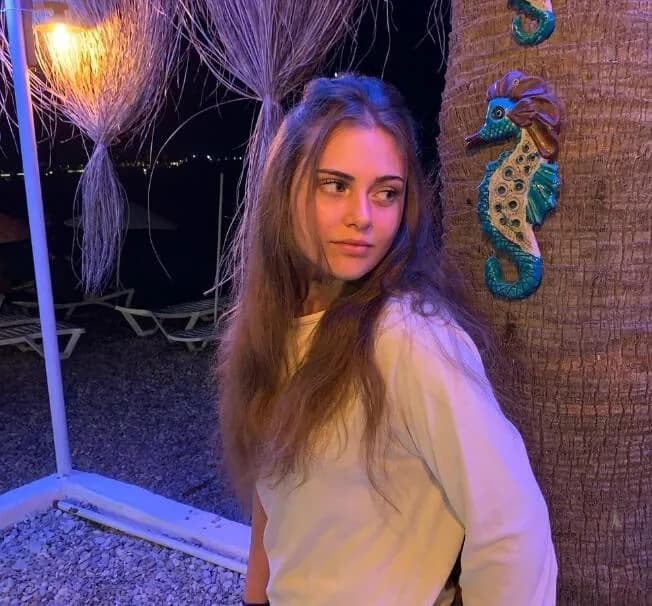 Ceren Reis - Schauspieler (19 yaşında) - fotoğraf 4