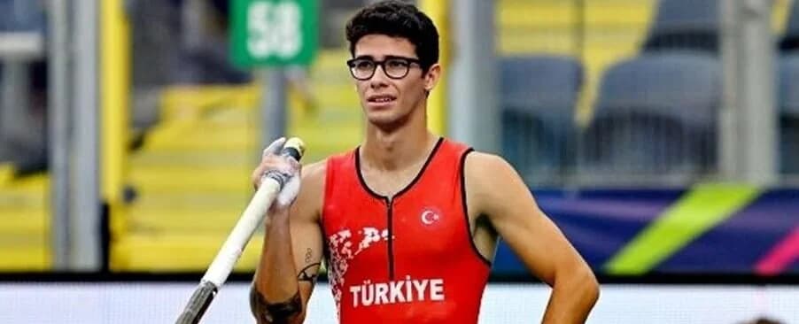 Ersu Şaşma - Sportler (27 yaşında) - fotoğraf 2