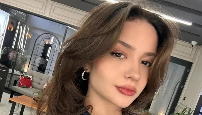 Feride Özdinç - TikToker (21 yaşında) - günlük yaşam fotoğrafı