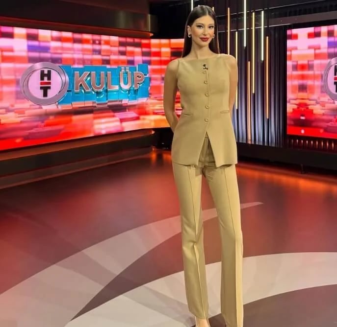 Hande Deniz Uluğ - Moderator (25 yaşında) - fotoğraf 3