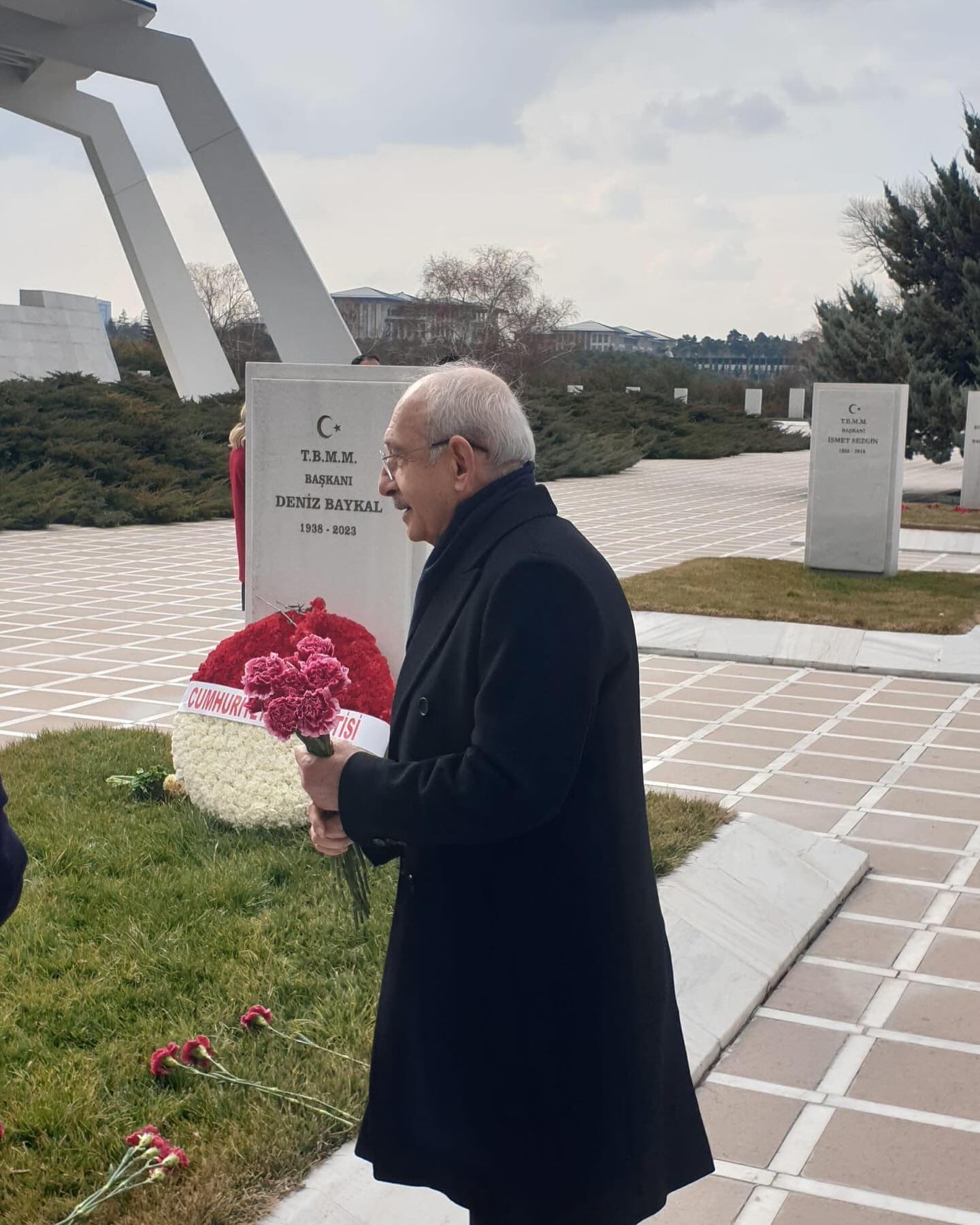 Kemal Kılıçdaroğlu - Politikacı (77 yaşında) - fotoğraf 4