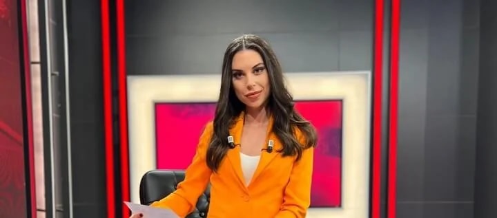 Lara Kırmusaoğlu - Aparici (33 yaşında) - Ana profil fotoğrafı ve resmi görsel