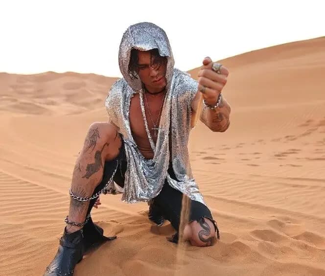 Lucifer Michaelson - YouTuber (36 yaşında) - fotoğraf 3