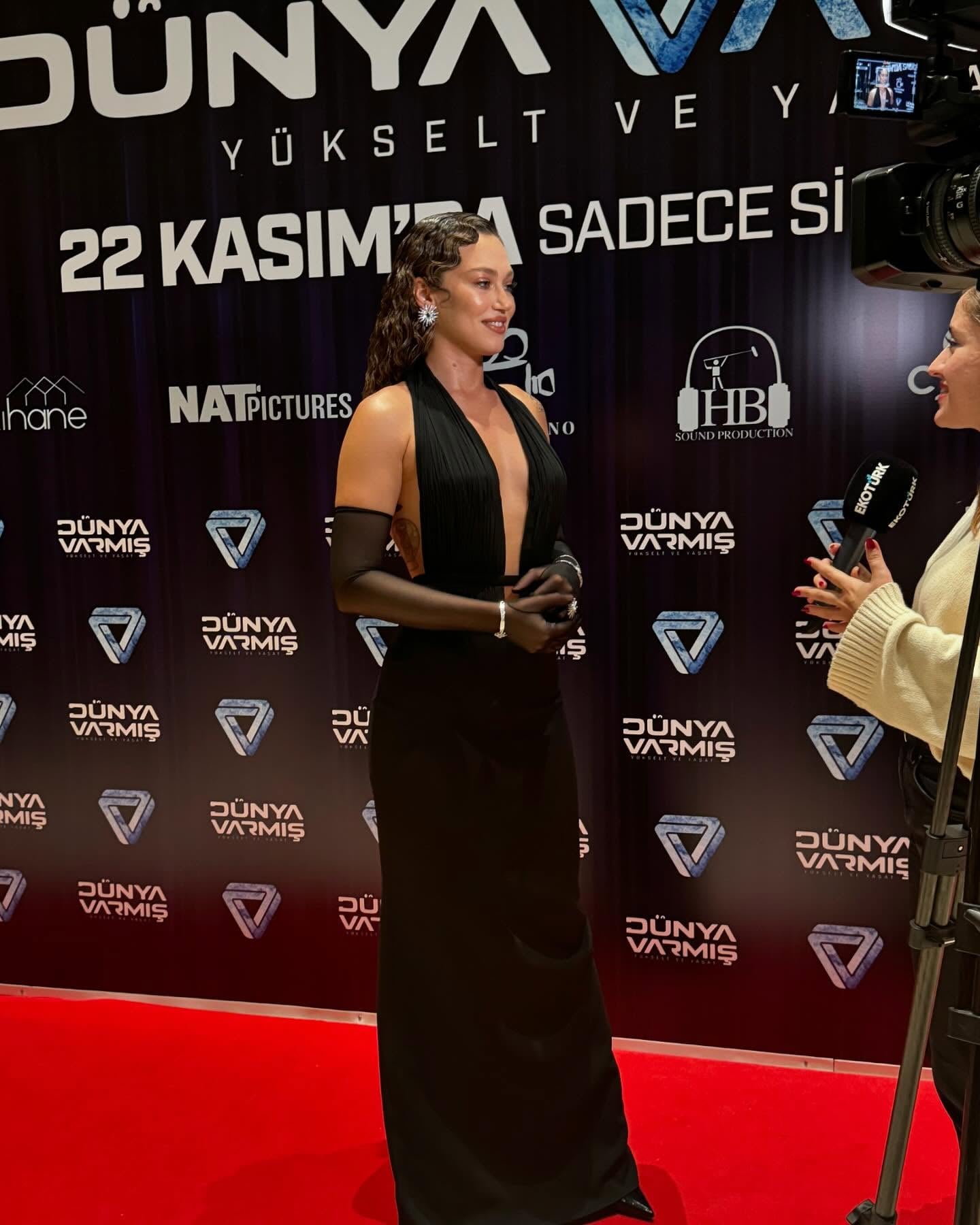 Melisa Şenolsun - Aktyor (30 yaşında) - fotoğraf