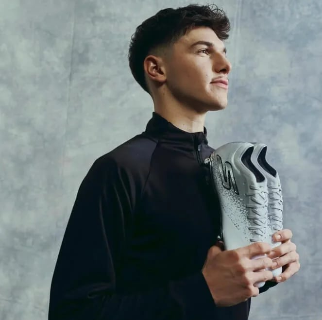 Mert Kömür - Futbolcu (21 yaşında) - fotoğraf