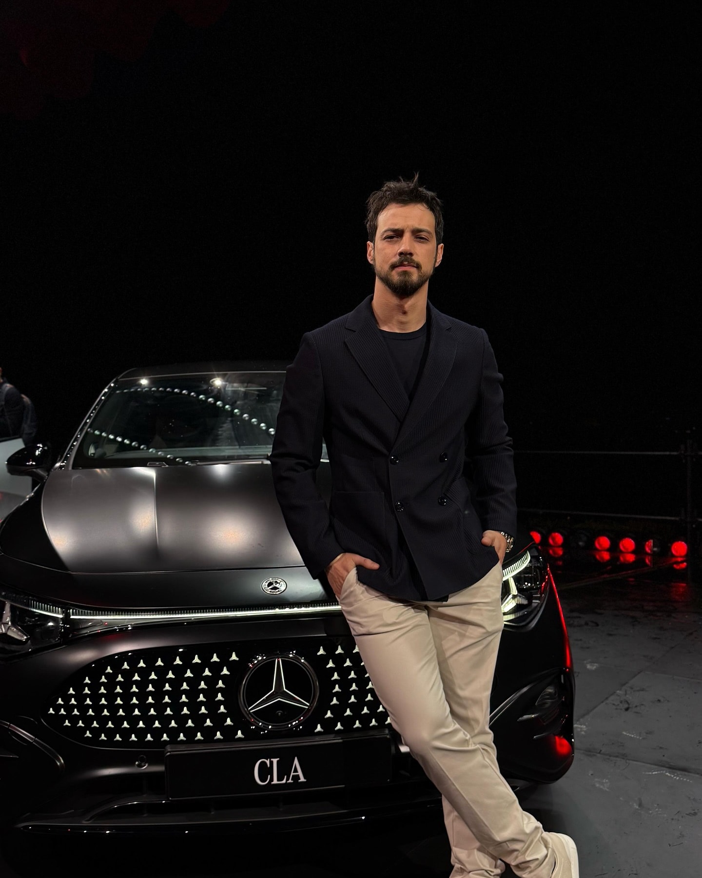 Mert Yazıcıoğlu - Aktyor (33 yaşında) - Ana profil fotoğrafı ve resmi görsel