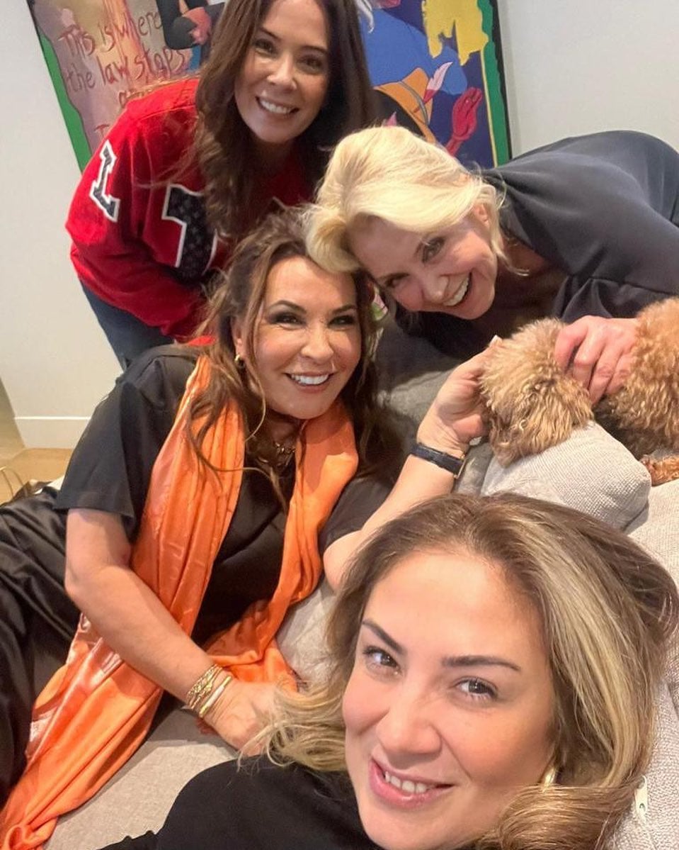 Nergis Kumbasar - Aktyor (63 yaşında) - sosyal medya fotoğrafı