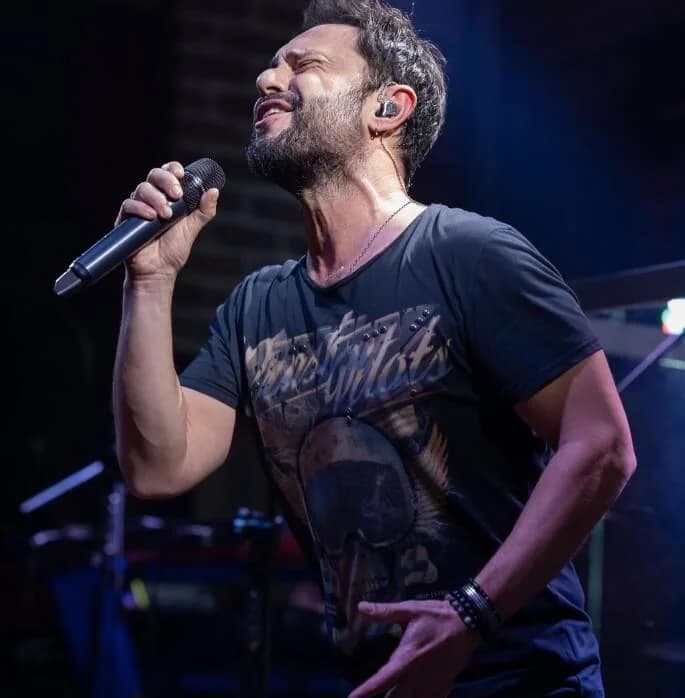 Özgün - Şarkıcı (47 yaşında) - fotoğraf 3
