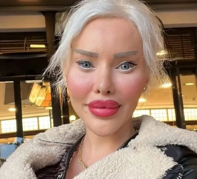 Pınar Özkurteller - Ressam (43 yaşında) - fotoğraf