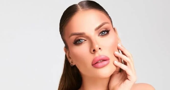Simge Tertemiz - Model (38 yaşında) - Ana profil fotoğrafı ve resmi görsel