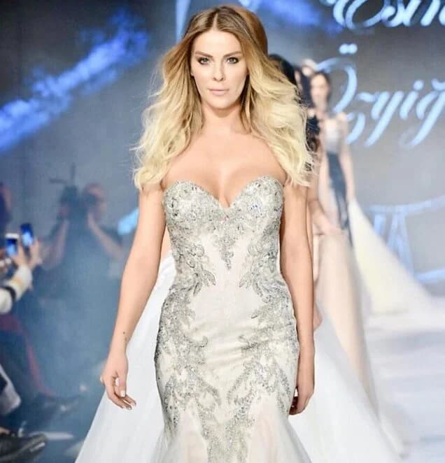 Simge Tertemiz - Model (38 yaşında) - fotoğraf 4
