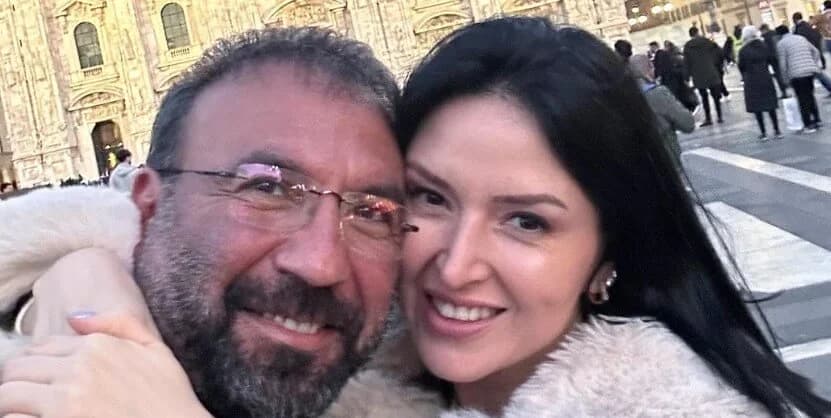 Tolga Sağ - Müzisyen (53 yaşında) - fotoğraf 4