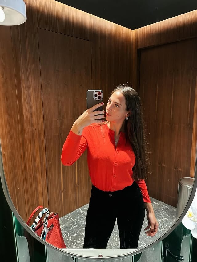 Zehra Çilingiroğlu - Dizayner (28 yaşında) - sosyal medya fotoğrafı