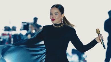 Şarkıcı Bengünün Bodrumda tekne turunda hortuma yakalandığı anlar