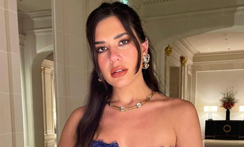 Sibil Çetinkaya hastane yatağında yorgun ve endişeli bir ifadeyle görünüyor