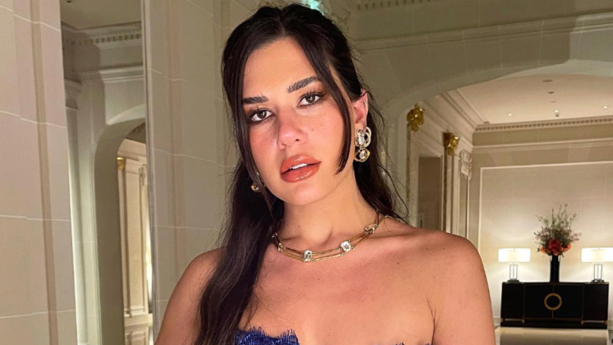 Sibil Çetinkaya hastane yatağında yorgun ve endişeli bir ifadeyle görünüyor