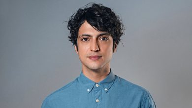 tanerolmezimamgazalikuranhazirlik Negiyer Blog Oyuncu Taner Ölmez İmam Gazali rolüne hazırlanırken Kuran okuduğunu belirtiyor