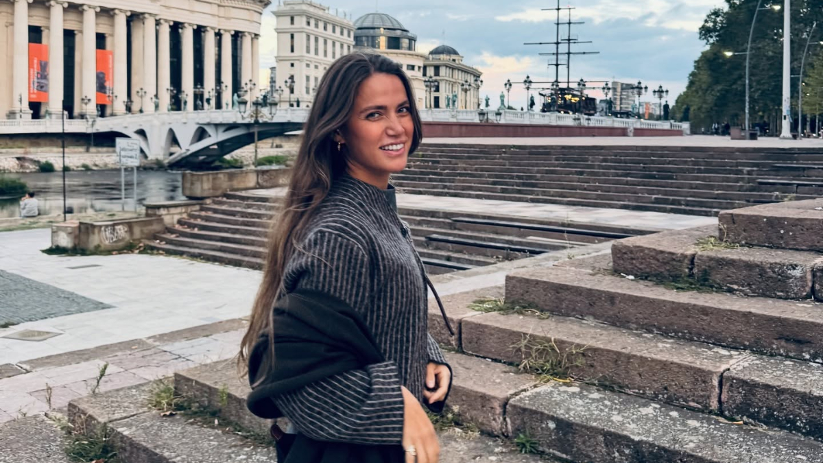 Ceyda Ateşin çocukluk fotoğrafı ile kızı Talianın fotoğrafının karşılaştırması