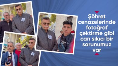 Engin Çağların cenaze töreninde Nuri Alço ile fotoğraf çektiren vatandaşlar